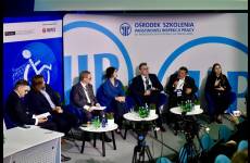 Uczestnicy drugiego panelu dyskusyjnego