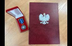 Medal okolicznościowy i list pamiątkowy
