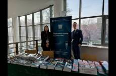 Przedstawiciele Okręgowego Inspektoratu Pracy we Wrocławiu na stoisku poradniczym