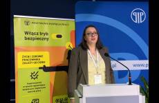 Daria Wróbel - przedstawicielka Wrocławskiego Centrum Transferu Technologii wygłasza referat