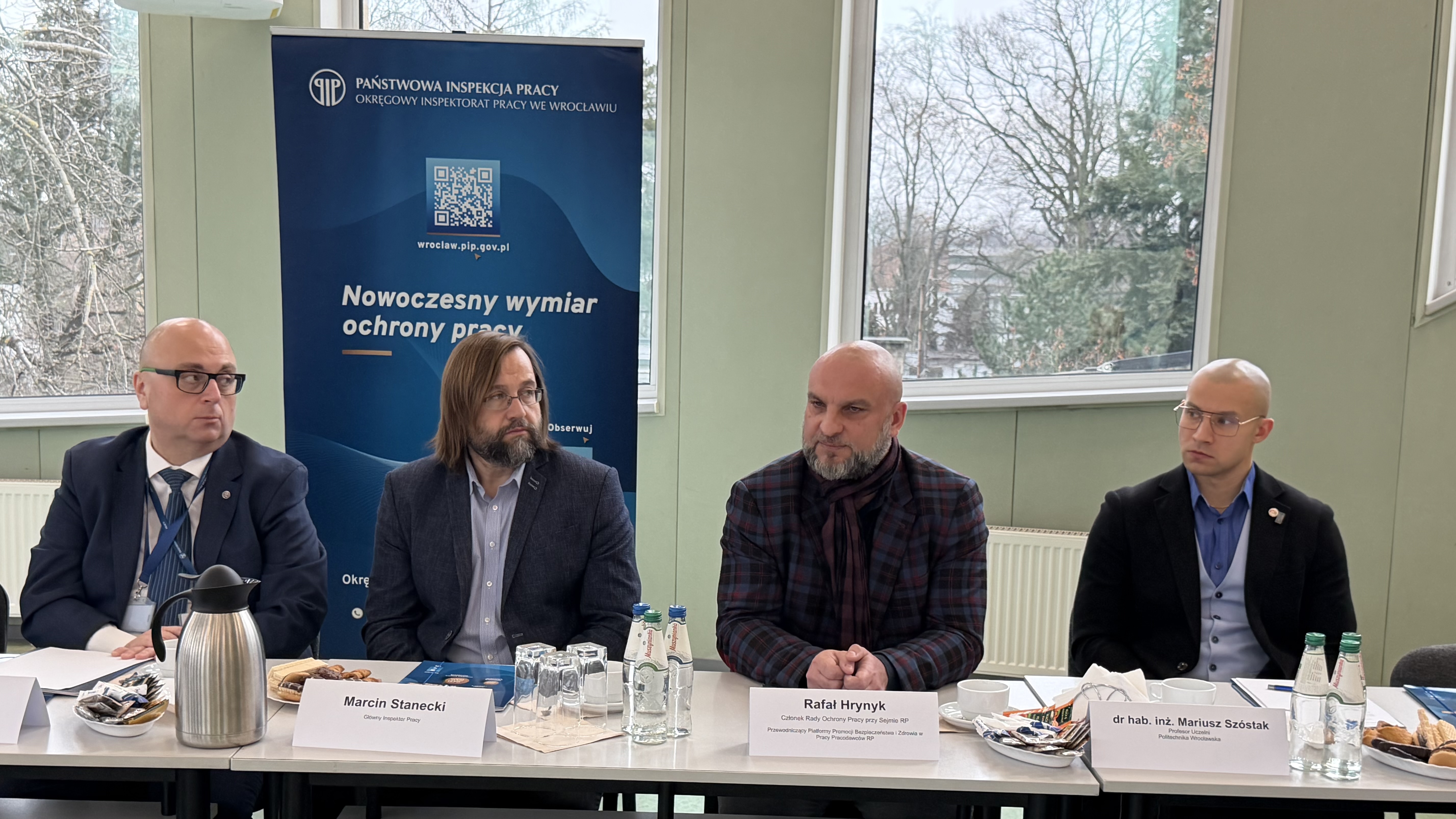 Członkowie prezydium rady oraz goście honorowi