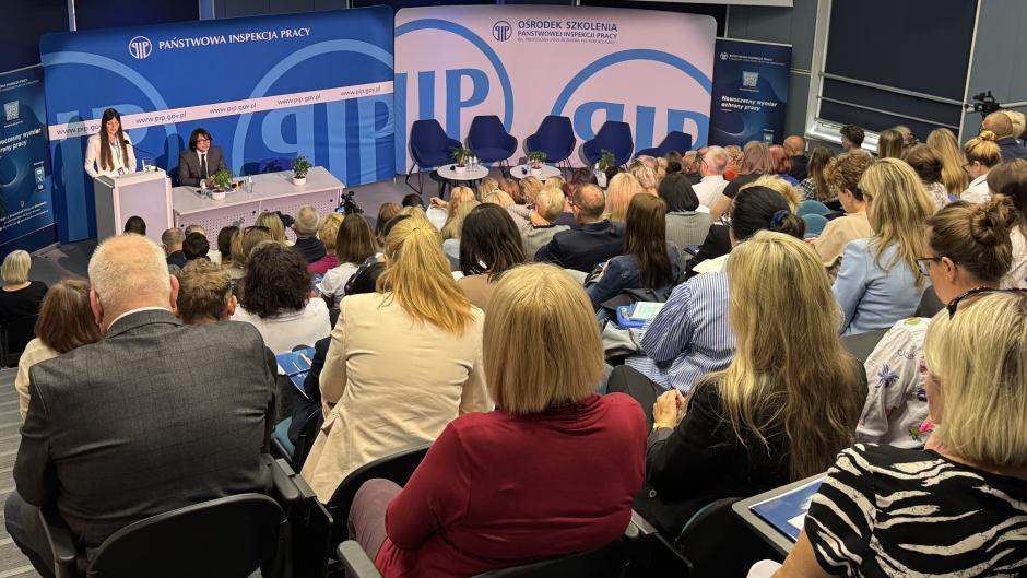 Uczestnicy konferencji na sali